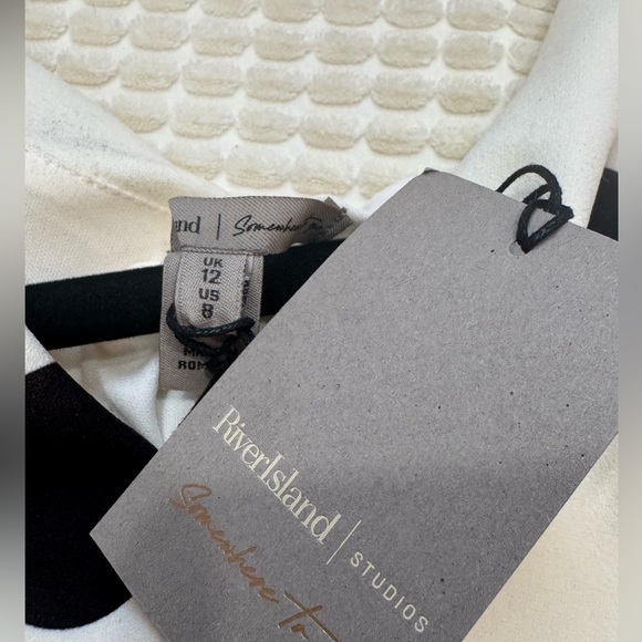 New with tag: Elegant and playful polka dot one-shoulder midi dress - US8 - Picture 6 of 6